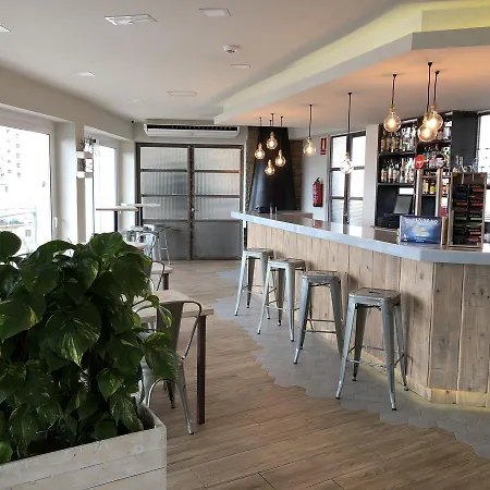 巴塞罗那卡尔德特迪那米克酒店 酒店 卡德斯伊斯拉克