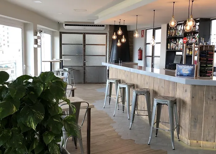 巴塞罗那卡尔德特迪那米克酒店 酒店 卡德斯伊斯拉克