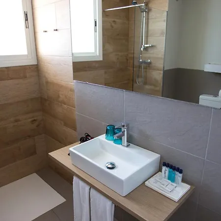 Dynamic Caldetes Barcelona 3*